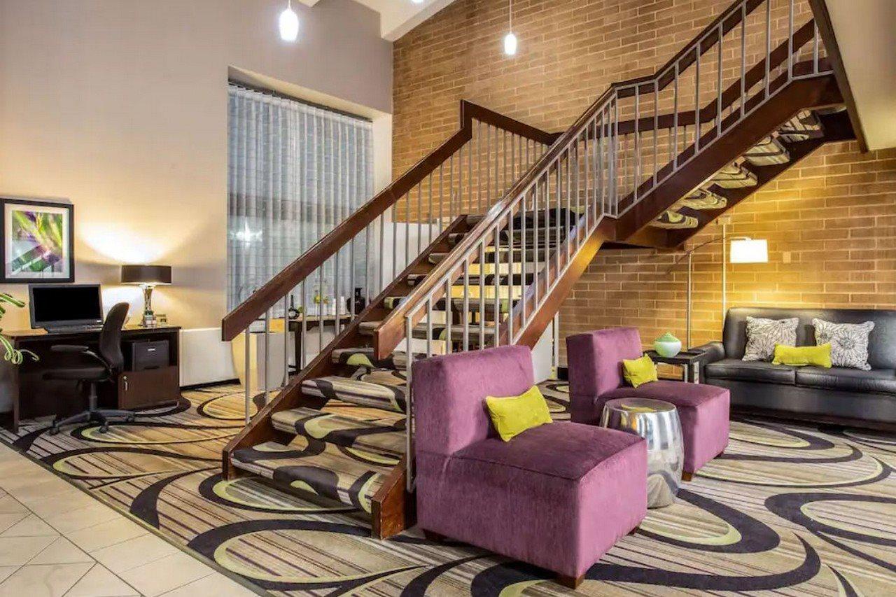La Quinta Inn By Wyndham Oshkosh Exterior photo